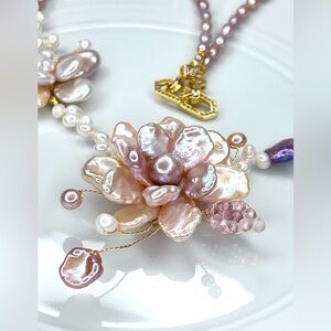 Handmade Freshwater Keshi Coin Pearl Flower 🌺 Butterfly 🦋 Necklace Gemstone 💎